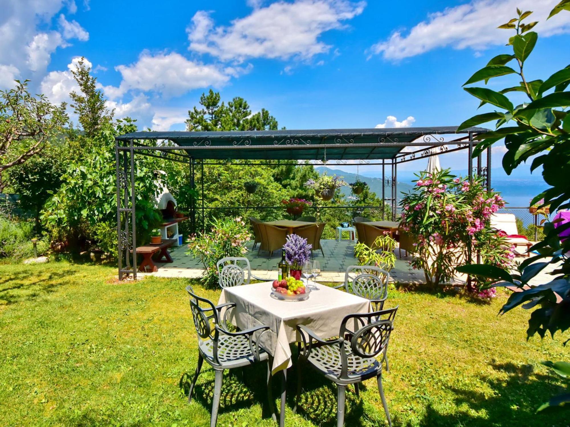 Apartment Laurus-3 By Interhome Lovran Dış mekan fotoğraf