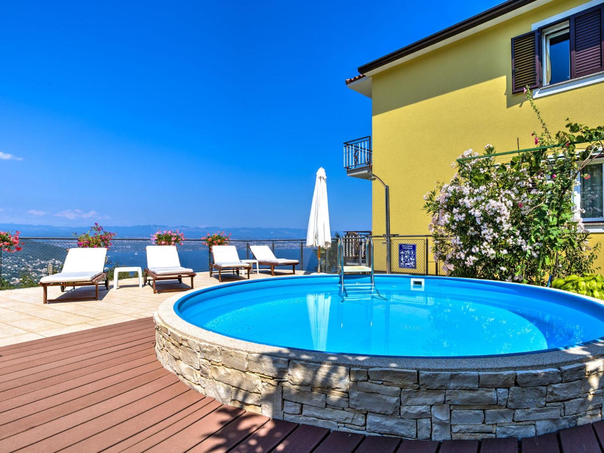 Apartment Laurus-3 By Interhome Lovran Dış mekan fotoğraf