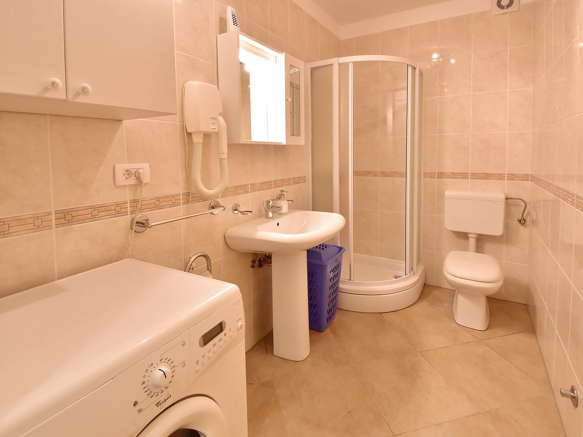 Apartment Laurus-3 By Interhome Lovran Dış mekan fotoğraf
