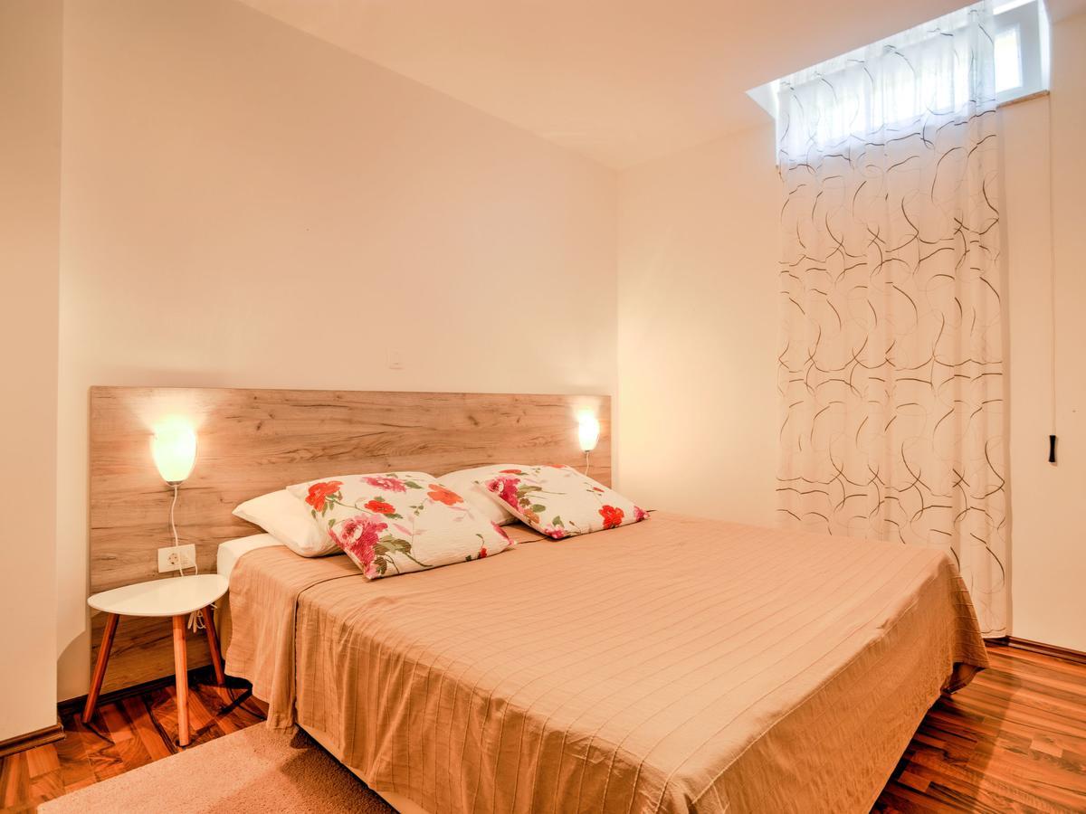 Apartment Laurus-3 By Interhome Lovran Dış mekan fotoğraf