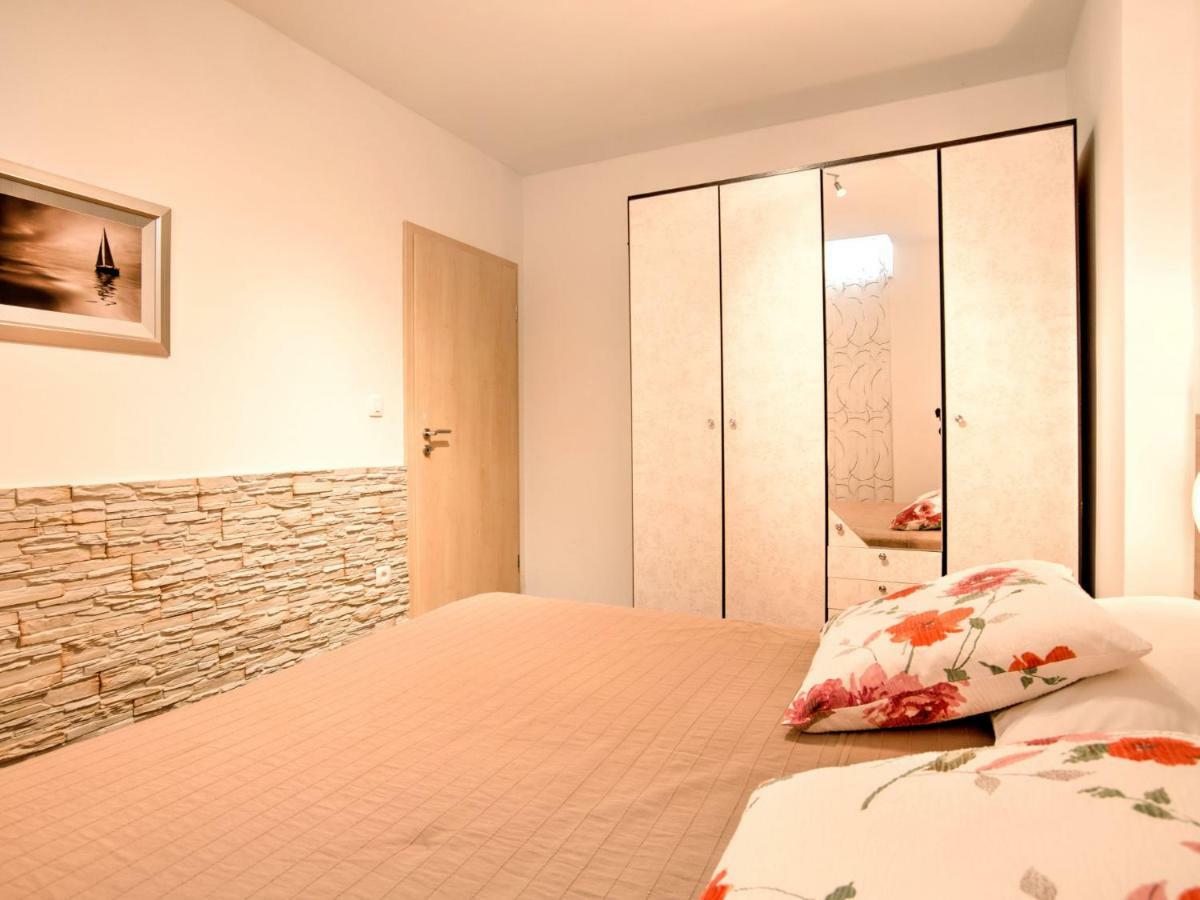 Apartment Laurus-3 By Interhome Lovran Dış mekan fotoğraf